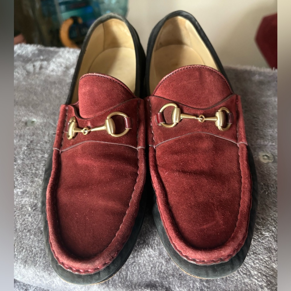 Vintage Gucci loafers burgundy and black two tone with gold tone horsebit - Picture 3 of 12